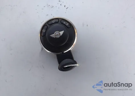 2016 Mini Countryman Cooper из США, поврежденный, VIN WMWZB3C54GWR48397